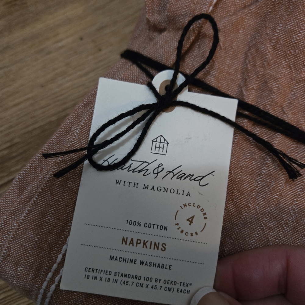 "5/$25" Set Of 4 Hearth & Hand Magnolia Collection Terracotta Rust Table Napkins - Picture 6 of 7